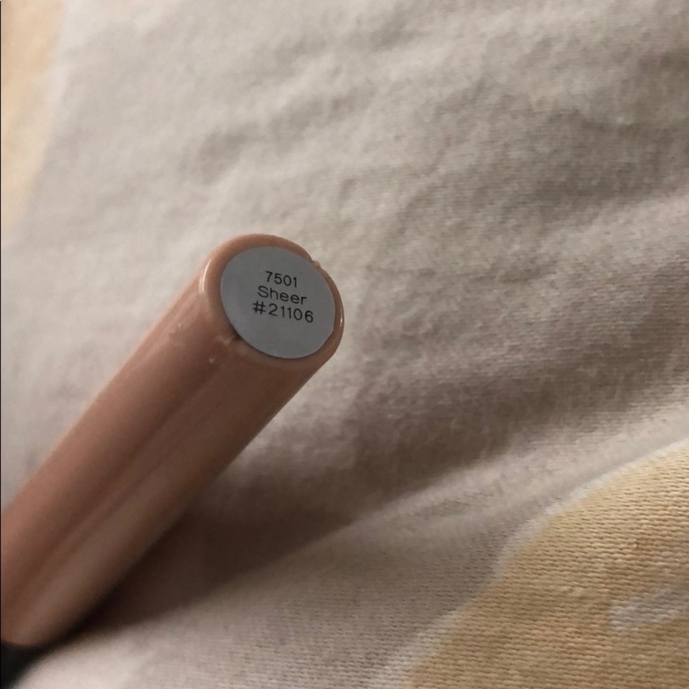 ELF Makeup Bundle: BRAND NEW!!! - Picture 3 of 9